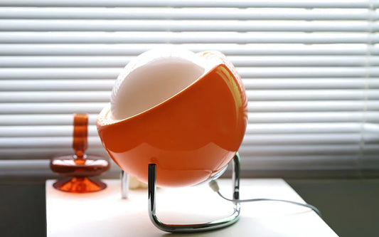 Bauhaus Brilliance Lamp